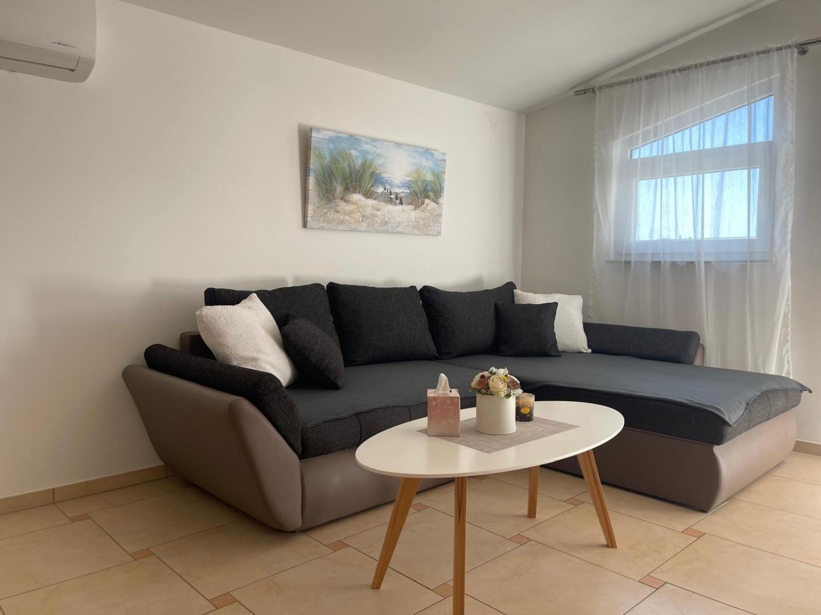 Sinisa Apartman Vir Exterior photo