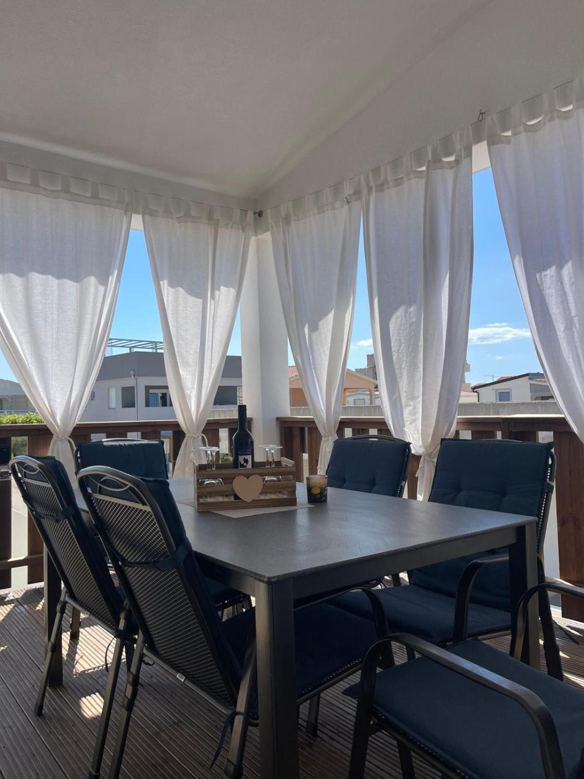 Sinisa Apartman Vir Exterior photo